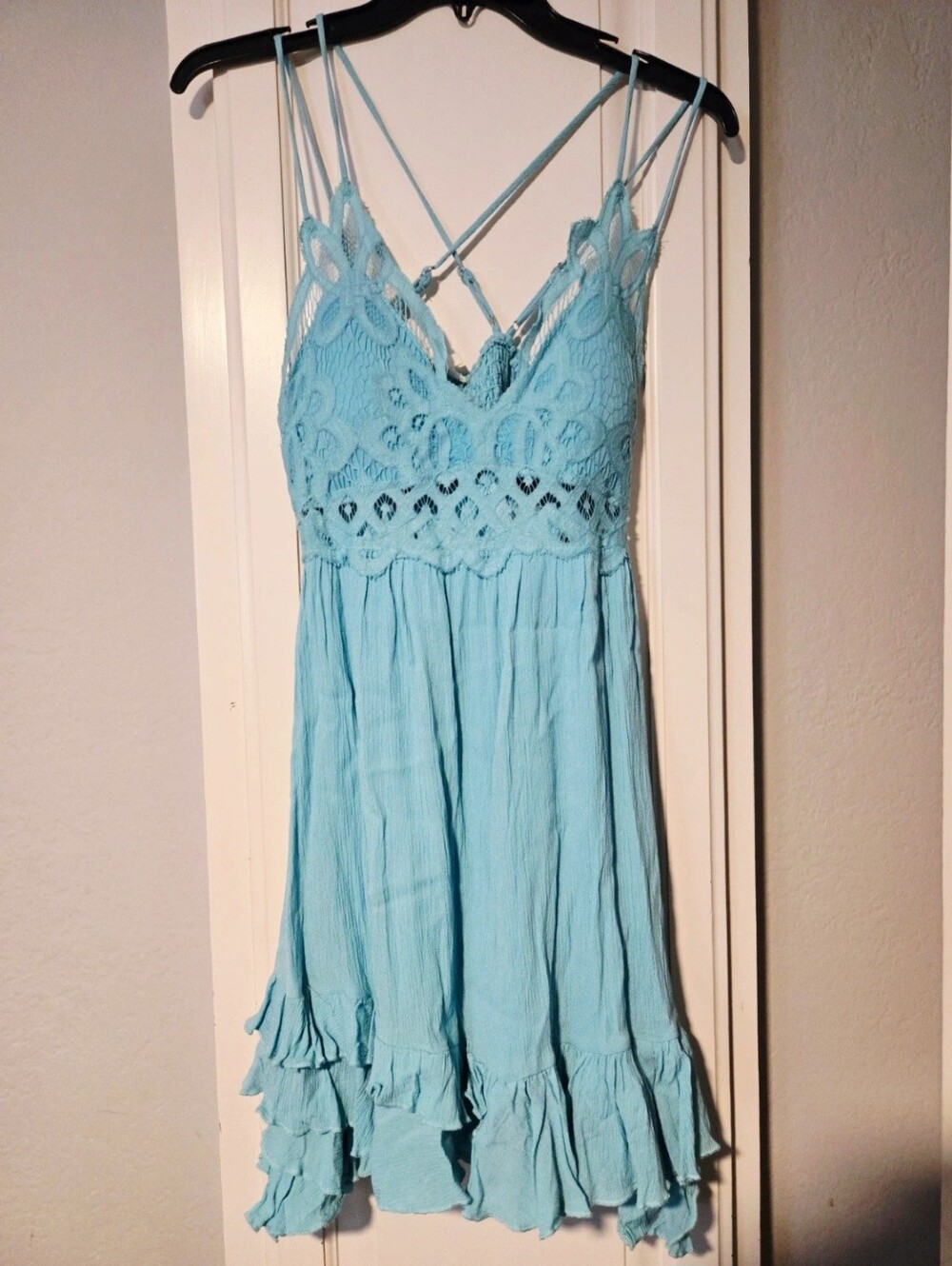 LA MIEL Turquoise Lace Maxi Dress